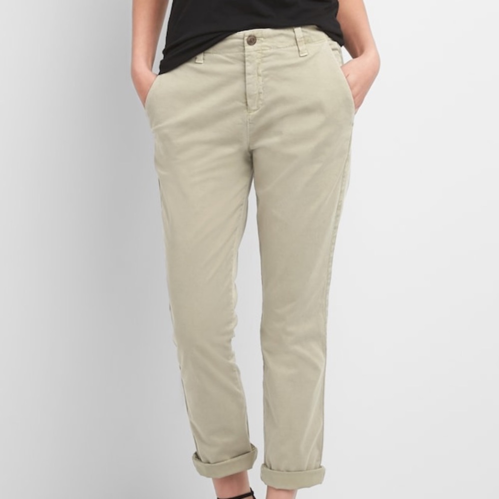 GAP Girlfriend Chino